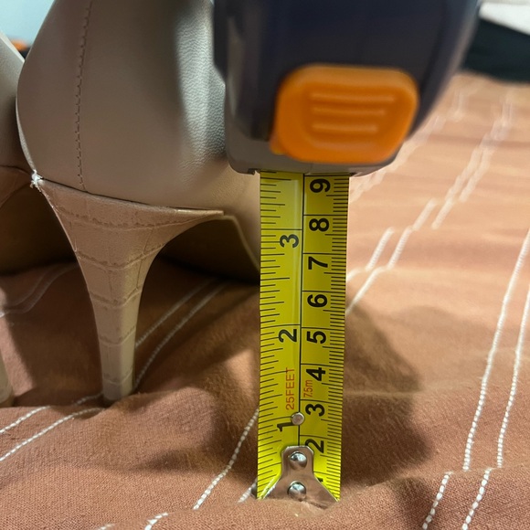 Ann Taylor Leather Pump Heels Mila - Picture 8 of 8